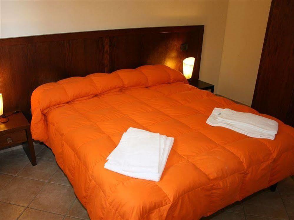 Red Hotel Sant'Elia Sant'Agata di Militello Eksteriør billede
